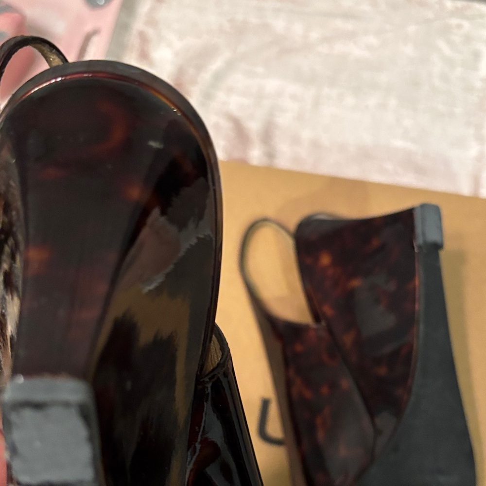 Stuart Weitzman Tortoise Pattern Slingback Heels - image 5